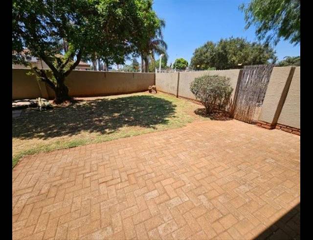 3 BEDROOM TOWNHOUSE FOR SALE IN PARKRAND